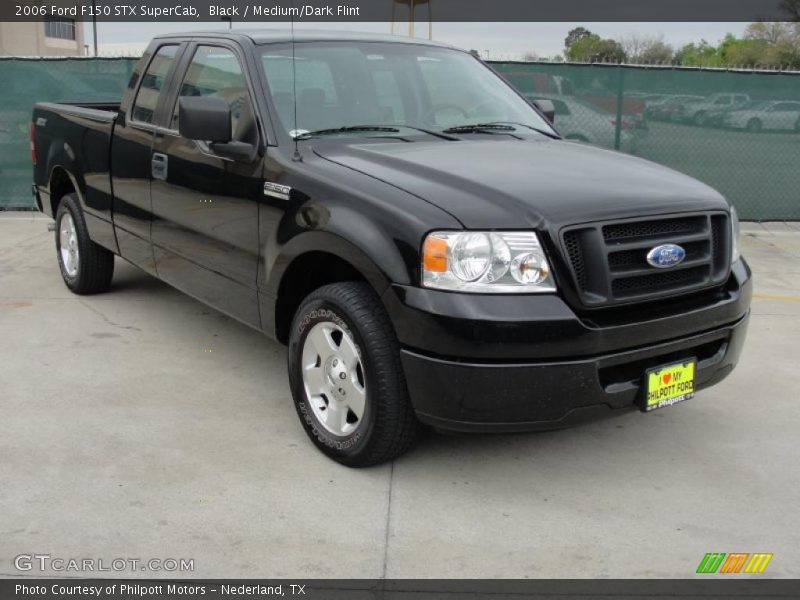 Front 3/4 View of 2006 F150 STX SuperCab