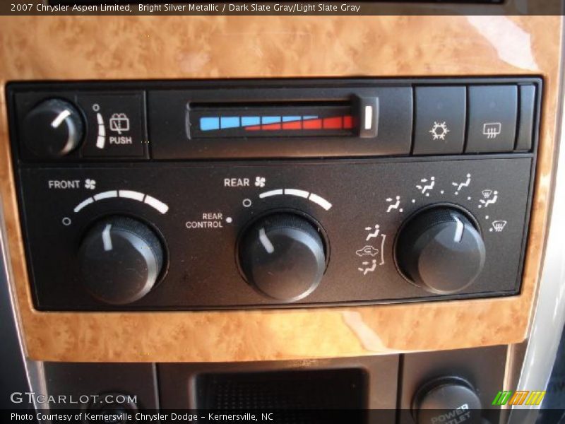 Bright Silver Metallic / Dark Slate Gray/Light Slate Gray 2007 Chrysler Aspen Limited