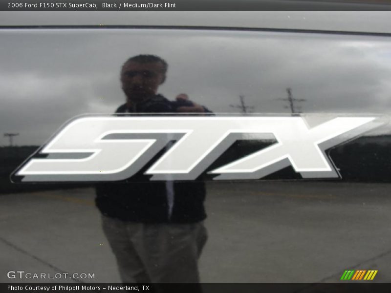 Black / Medium/Dark Flint 2006 Ford F150 STX SuperCab