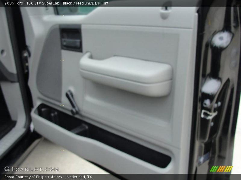 Black / Medium/Dark Flint 2006 Ford F150 STX SuperCab