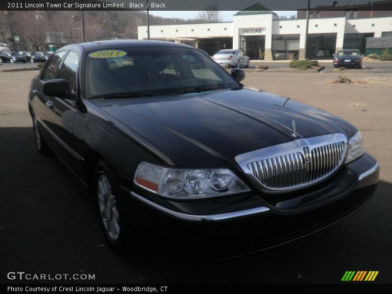 Black / Black 2011 Lincoln Town Car Signature Limited