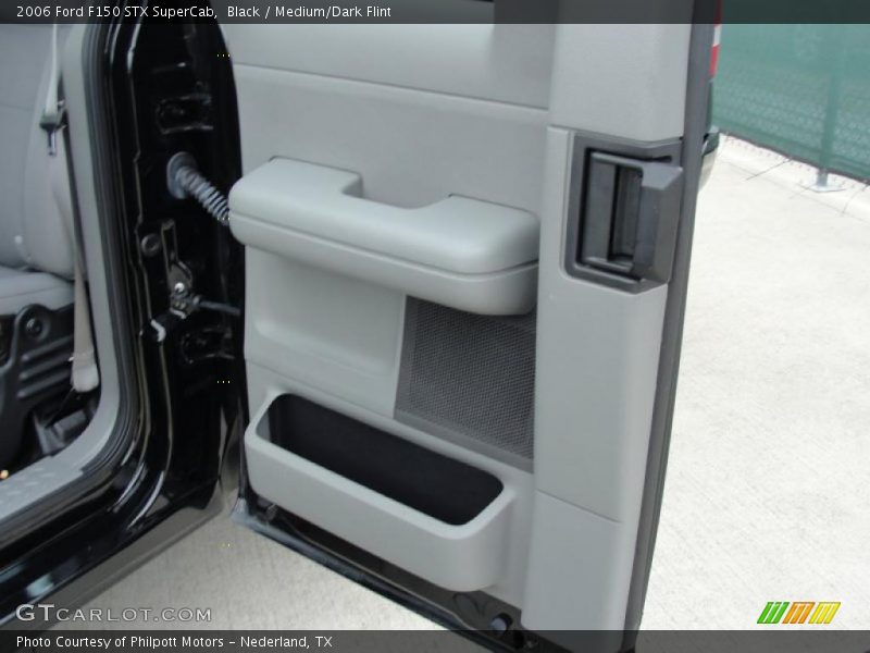 Black / Medium/Dark Flint 2006 Ford F150 STX SuperCab
