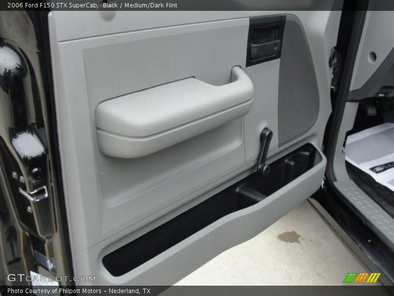 Black / Medium/Dark Flint 2006 Ford F150 STX SuperCab