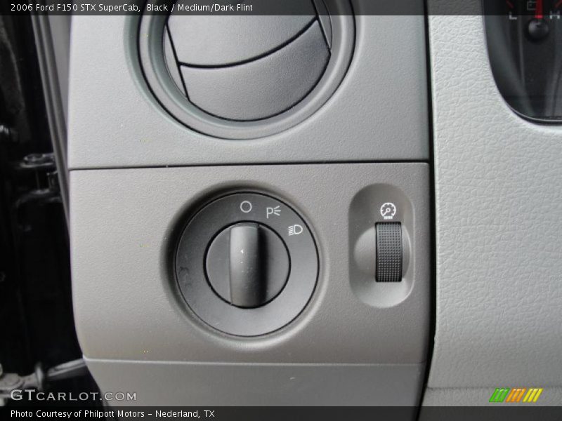Black / Medium/Dark Flint 2006 Ford F150 STX SuperCab