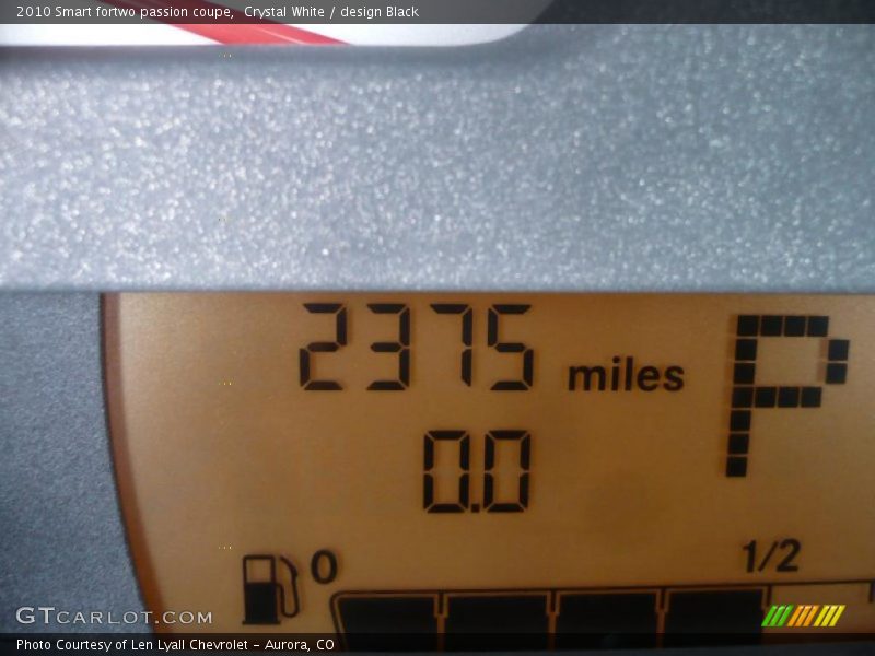 Crystal White / design Black 2010 Smart fortwo passion coupe
