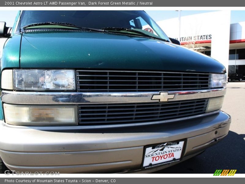 Dark Forest Green Metallic / Neutral 2001 Chevrolet Astro LT AWD Passenger Van