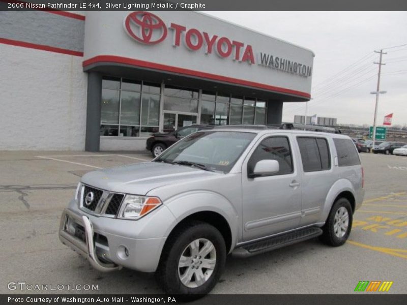 Silver Lightning Metallic / Graphite 2006 Nissan Pathfinder LE 4x4