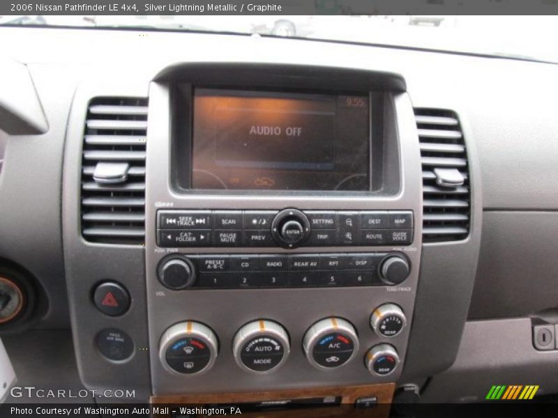 Silver Lightning Metallic / Graphite 2006 Nissan Pathfinder LE 4x4
