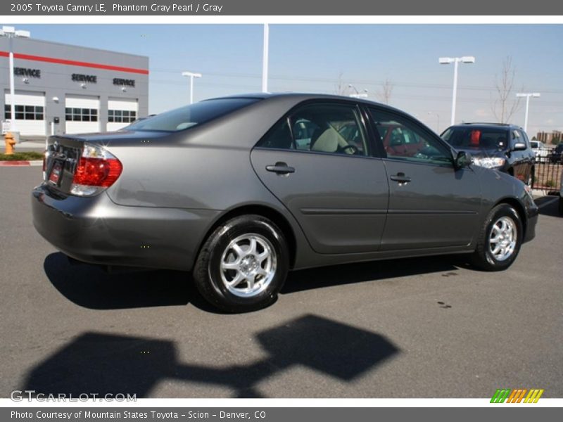 Phantom Gray Pearl / Gray 2005 Toyota Camry LE