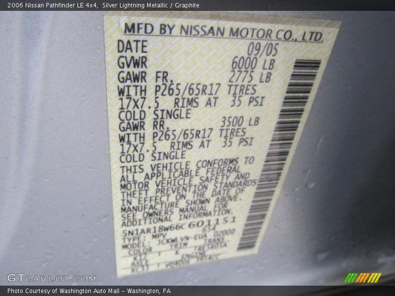 Silver Lightning Metallic / Graphite 2006 Nissan Pathfinder LE 4x4