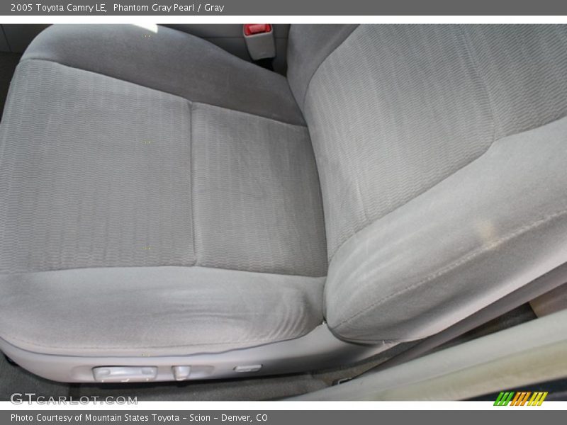Phantom Gray Pearl / Gray 2005 Toyota Camry LE