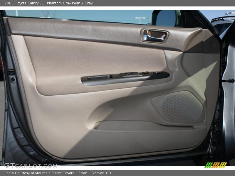 Phantom Gray Pearl / Gray 2005 Toyota Camry LE