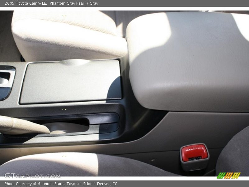 Phantom Gray Pearl / Gray 2005 Toyota Camry LE