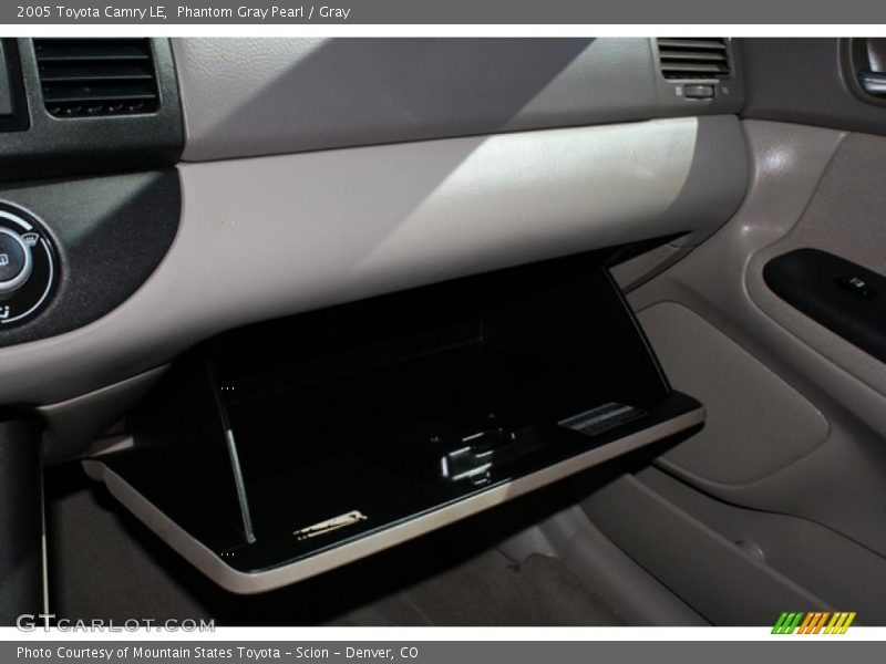 Phantom Gray Pearl / Gray 2005 Toyota Camry LE