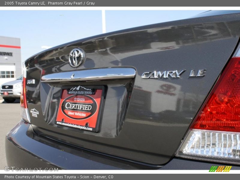 Phantom Gray Pearl / Gray 2005 Toyota Camry LE