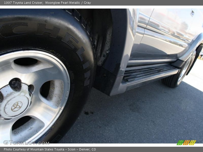 Moonglow Pearl Metallic / Gray 1997 Toyota Land Cruiser