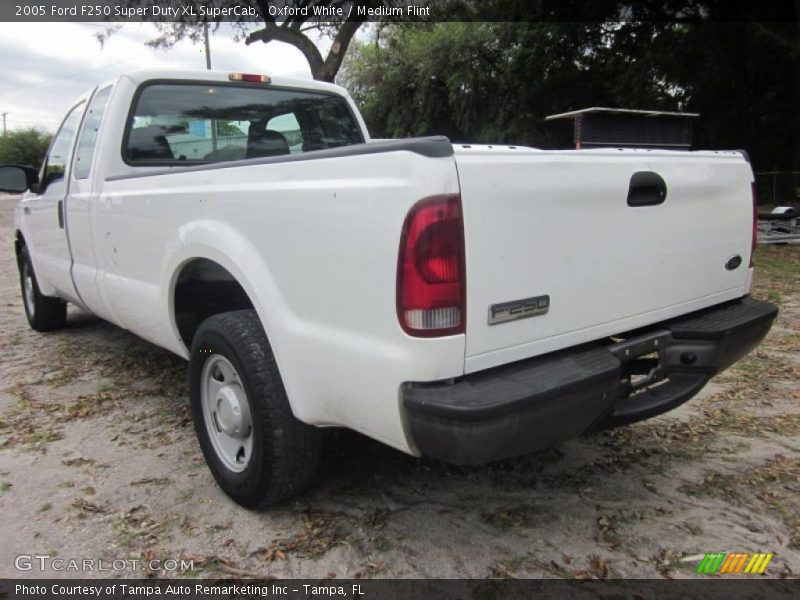Oxford White / Medium Flint 2005 Ford F250 Super Duty XL SuperCab
