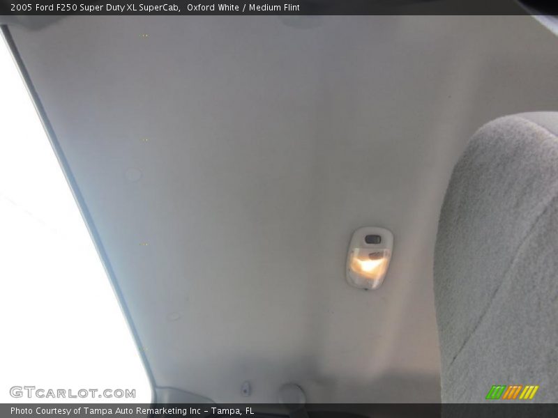 Oxford White / Medium Flint 2005 Ford F250 Super Duty XL SuperCab