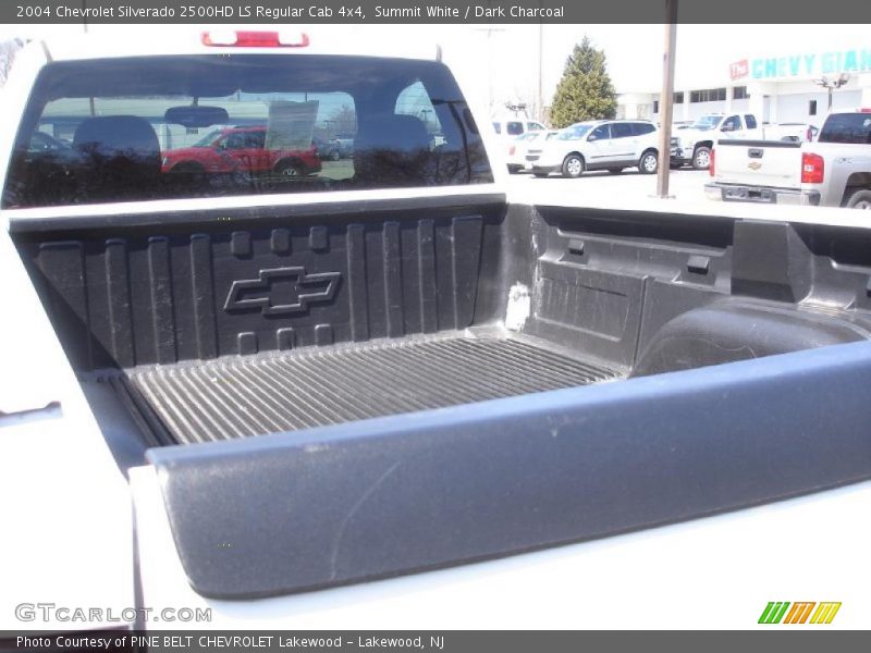 Summit White / Dark Charcoal 2004 Chevrolet Silverado 2500HD LS Regular Cab 4x4