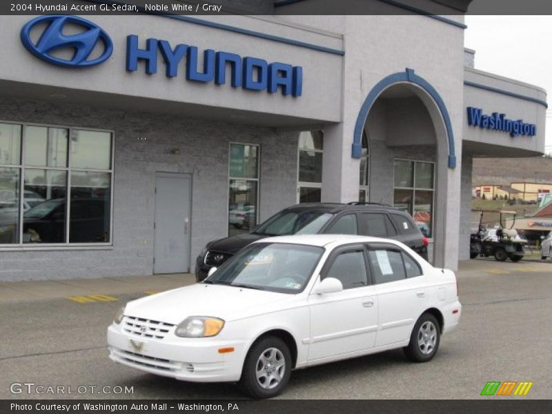 Noble White / Gray 2004 Hyundai Accent GL Sedan