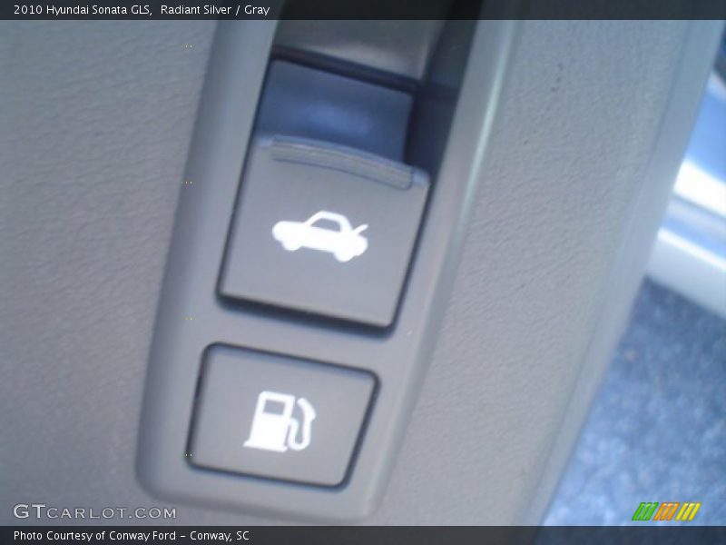 Radiant Silver / Gray 2010 Hyundai Sonata GLS