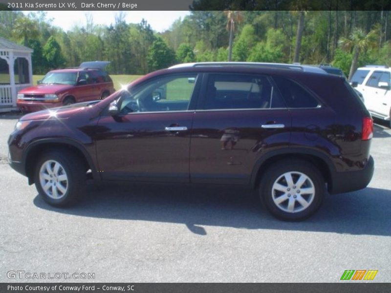 Dark Cherry / Beige 2011 Kia Sorento LX V6