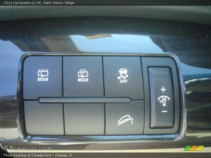 Dark Cherry / Beige 2011 Kia Sorento LX V6
