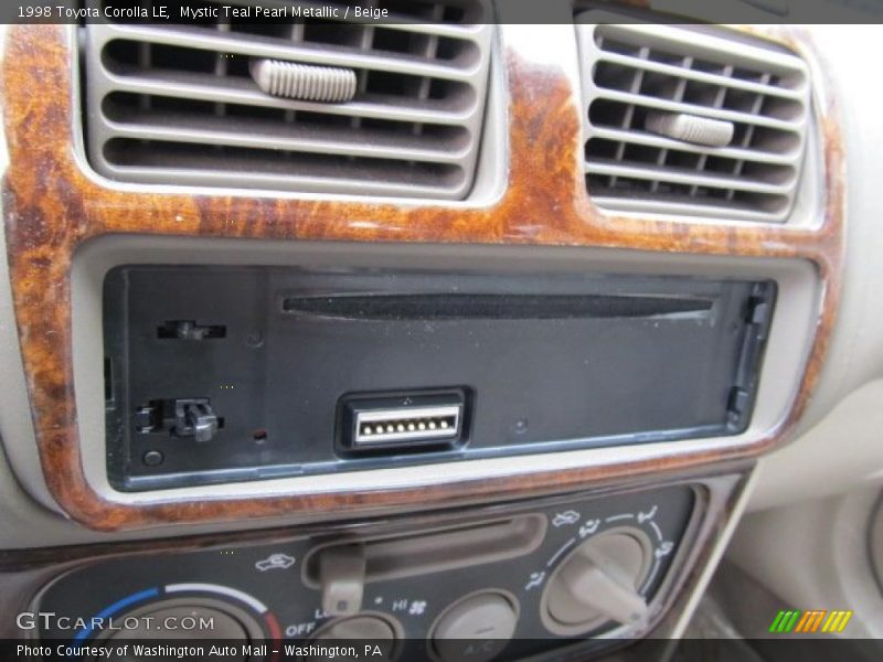 Mystic Teal Pearl Metallic / Beige 1998 Toyota Corolla LE