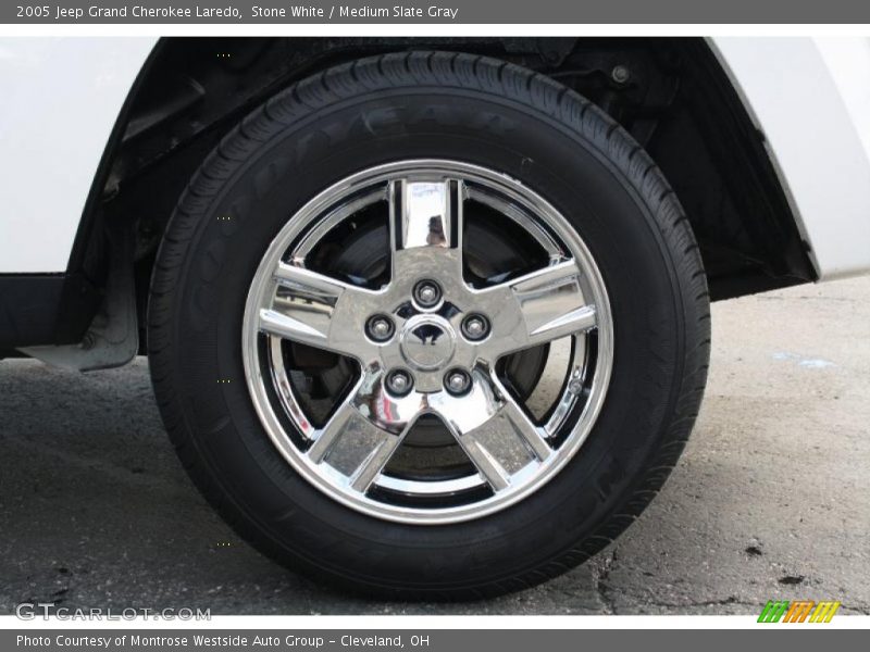  2005 Grand Cherokee Laredo Wheel