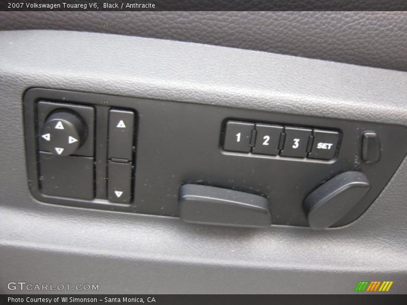 Black / Anthracite 2007 Volkswagen Touareg V6