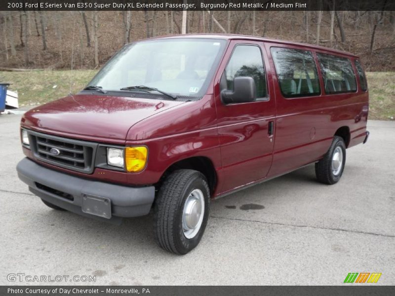 Front 3/4 View of 2003 E Series Van E350 Super Duty XL Extended Passenger