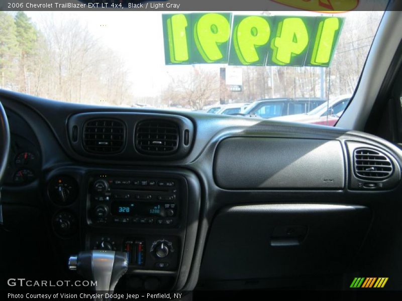 Black / Light Gray 2006 Chevrolet TrailBlazer EXT LT 4x4