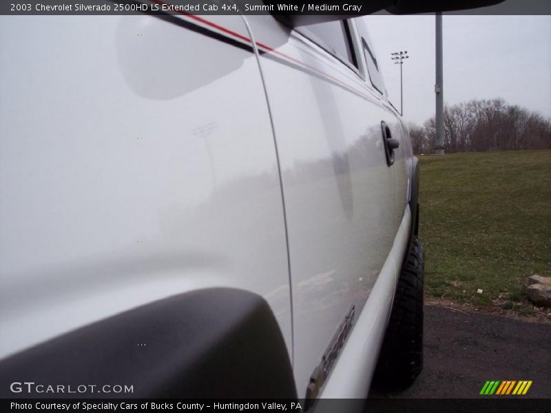 Summit White / Medium Gray 2003 Chevrolet Silverado 2500HD LS Extended Cab 4x4