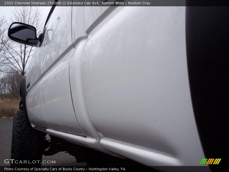Summit White / Medium Gray 2003 Chevrolet Silverado 2500HD LS Extended Cab 4x4