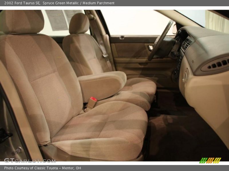 Spruce Green Metallic / Medium Parchment 2002 Ford Taurus SE