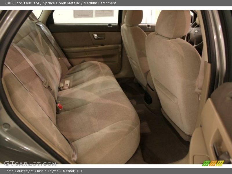 Spruce Green Metallic / Medium Parchment 2002 Ford Taurus SE