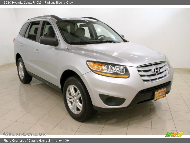 Radiant Silver / Gray 2010 Hyundai Santa Fe GLS