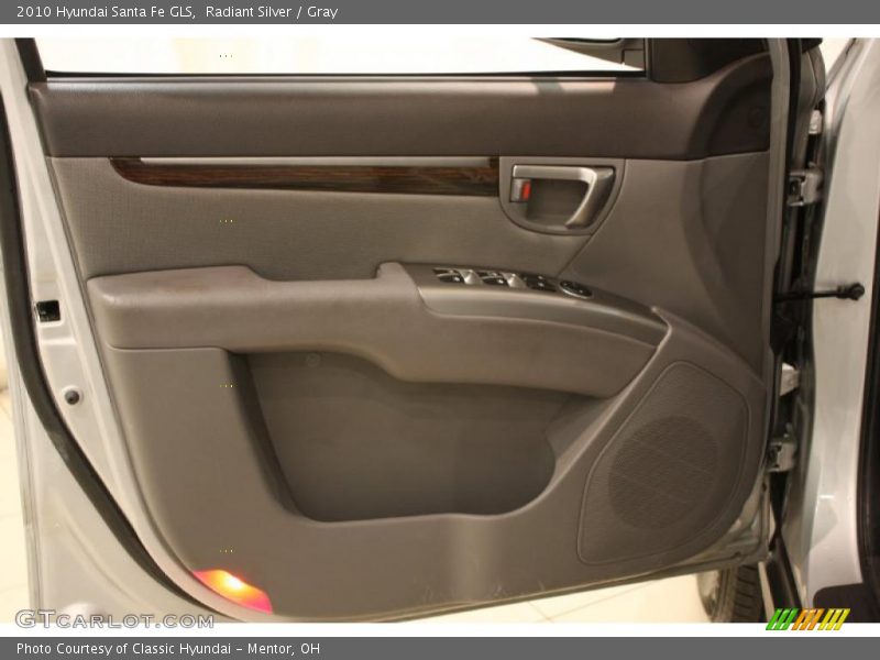 Radiant Silver / Gray 2010 Hyundai Santa Fe GLS