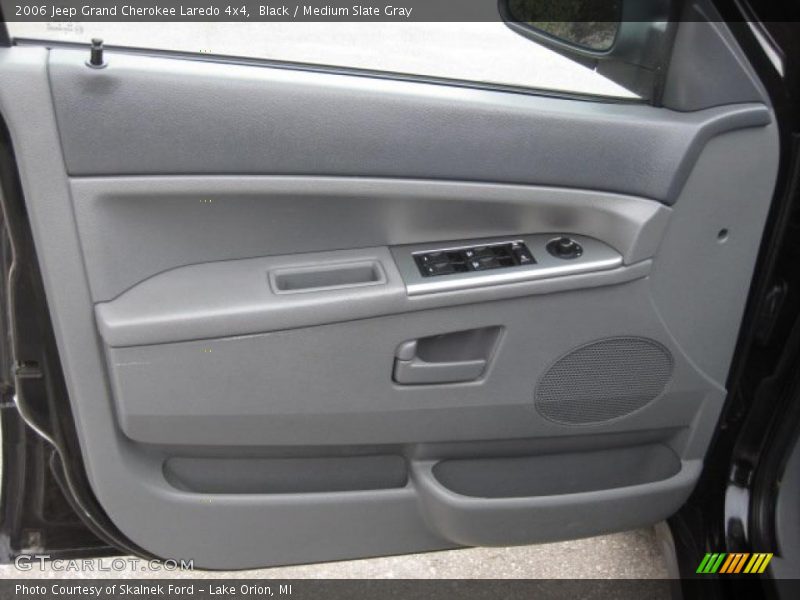 Black / Medium Slate Gray 2006 Jeep Grand Cherokee Laredo 4x4
