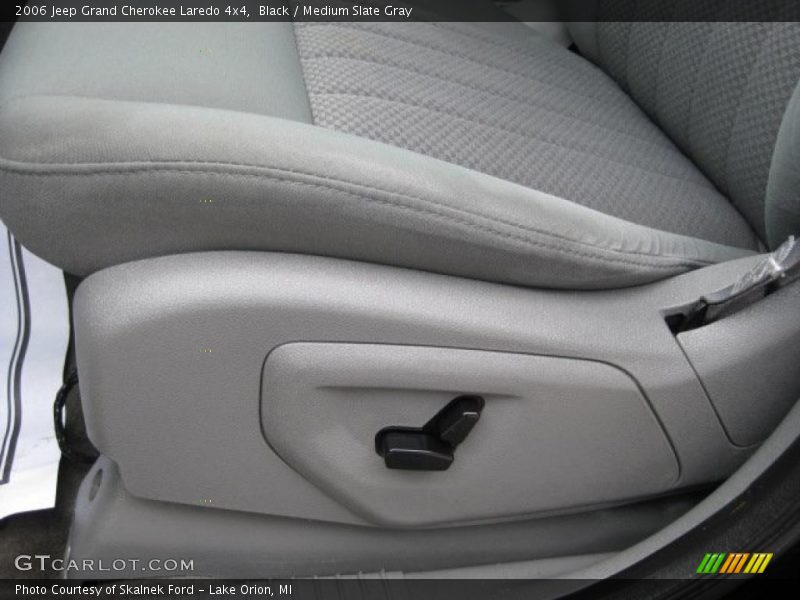 Black / Medium Slate Gray 2006 Jeep Grand Cherokee Laredo 4x4