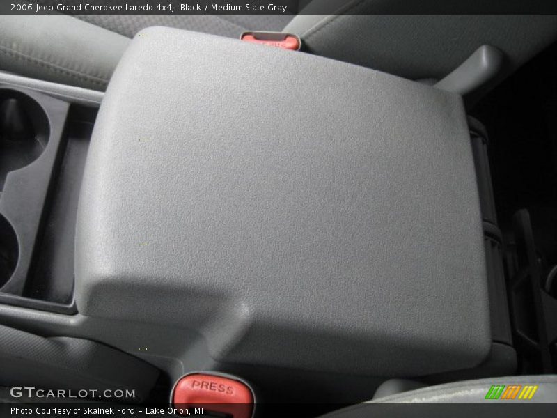 Black / Medium Slate Gray 2006 Jeep Grand Cherokee Laredo 4x4