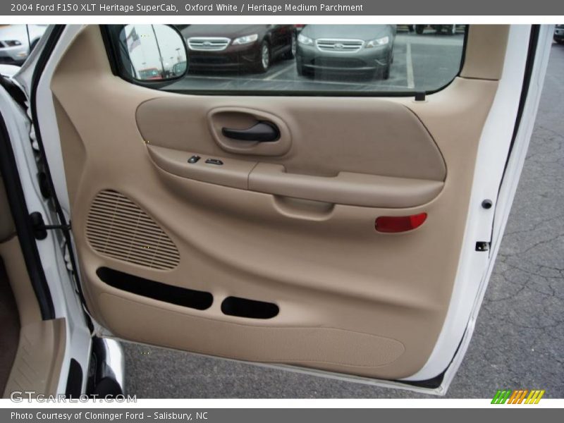 Door Panel of 2004 F150 XLT Heritage SuperCab