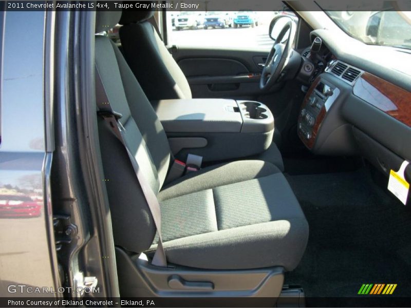 Taupe Gray Metallic / Ebony 2011 Chevrolet Avalanche LS 4x4