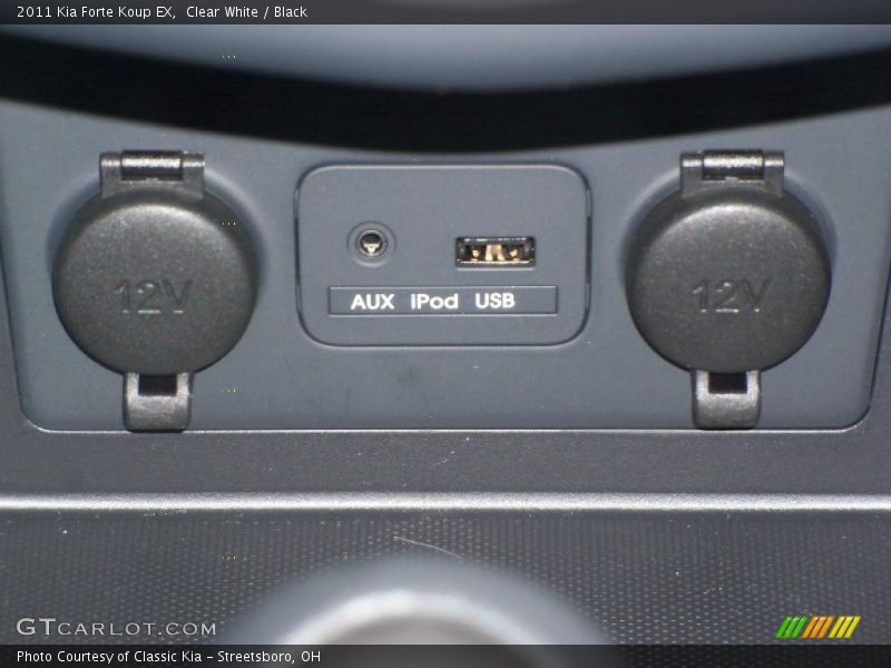 Clear White / Black 2011 Kia Forte Koup EX