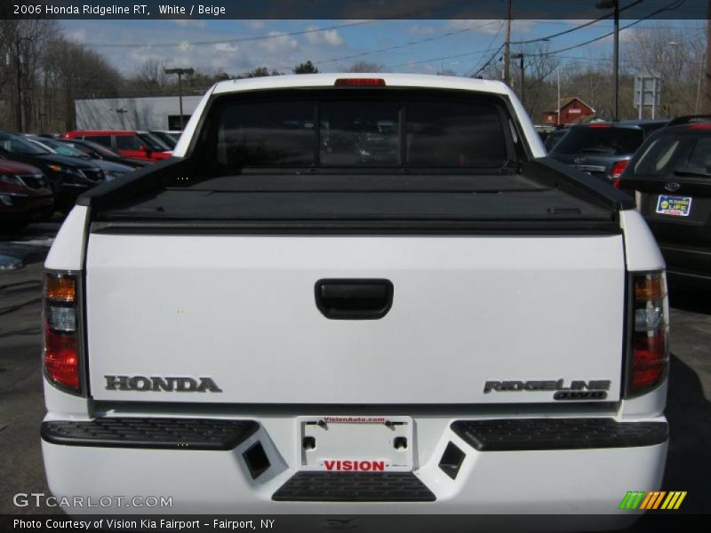 White / Beige 2006 Honda Ridgeline RT