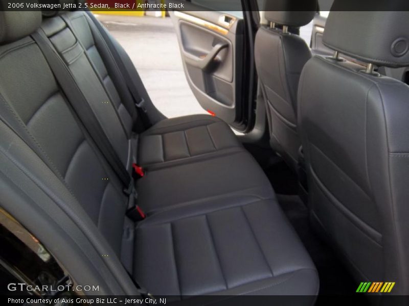 Black / Anthracite Black 2006 Volkswagen Jetta 2.5 Sedan