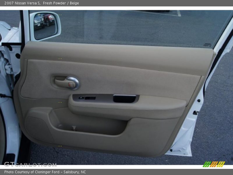 Fresh Powder / Beige 2007 Nissan Versa S
