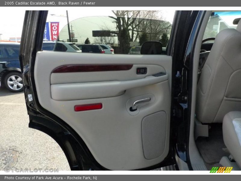Black Raven / Pewter 2005 Cadillac Escalade AWD