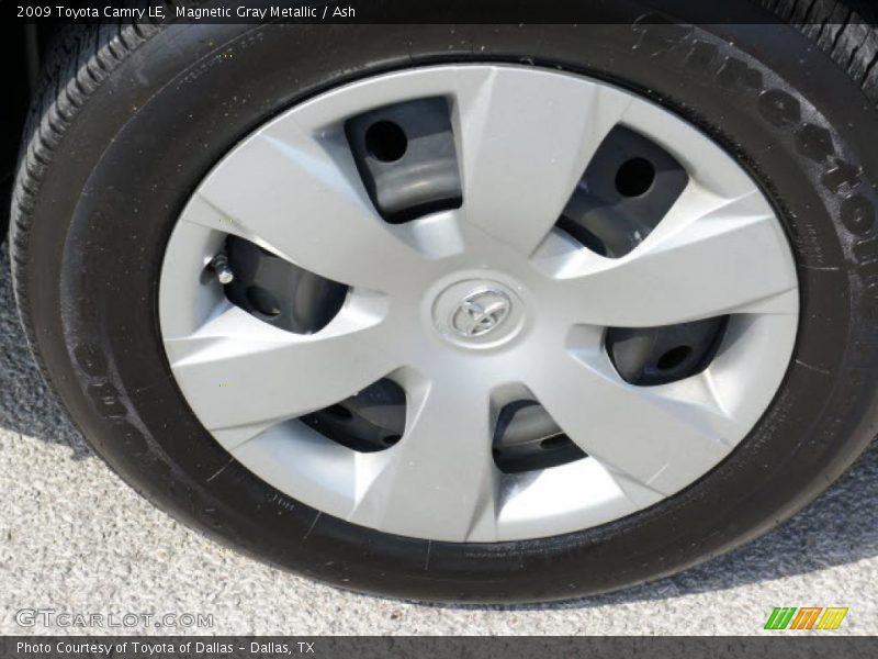 Magnetic Gray Metallic / Ash 2009 Toyota Camry LE