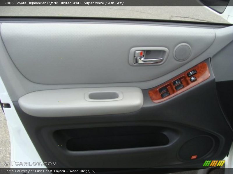 Super White / Ash Gray 2006 Toyota Highlander Hybrid Limited 4WD